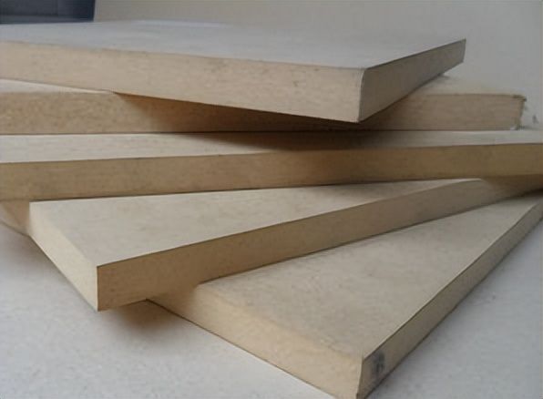 密度板定制衣柜全面解析 優(yōu)缺點(diǎn)、選購避坑指南